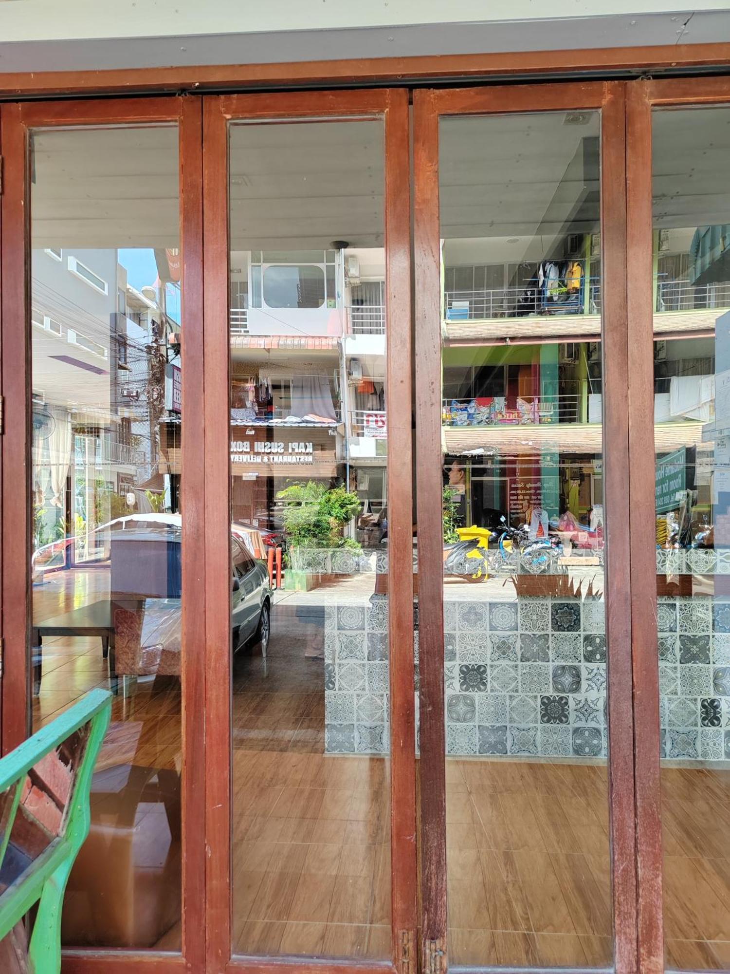 Madam Aparthotel